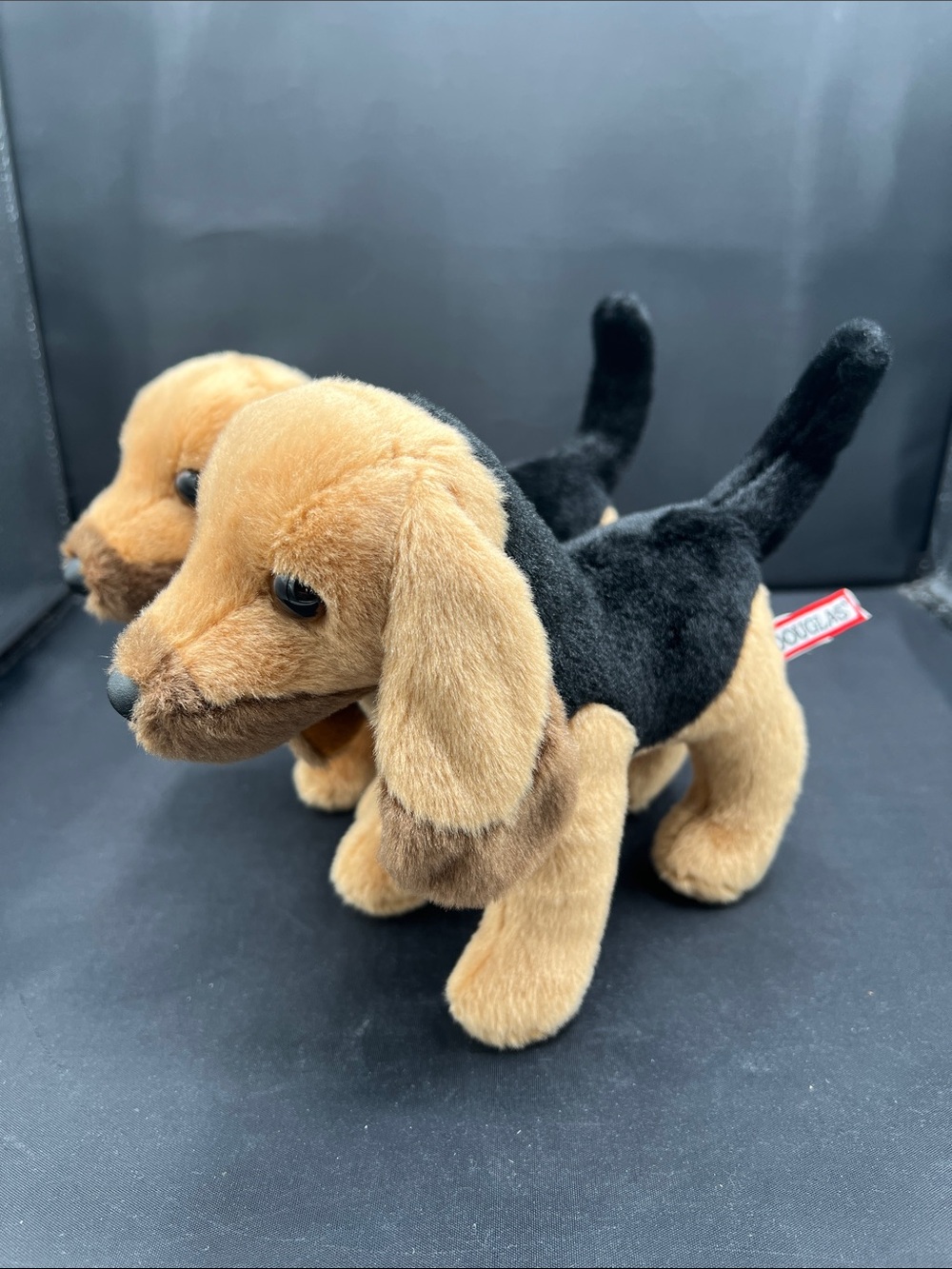 Plush Beagle-Inspired Dog Toy - Black & Brown - Douglas